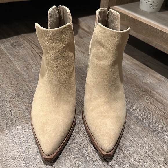 Vince Camuto Gigietta booty - Picture 7 of 8